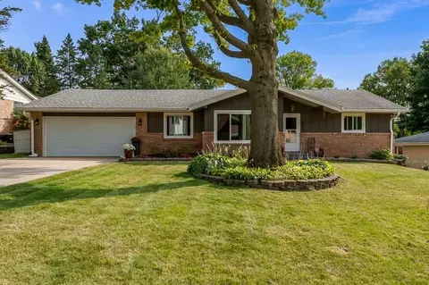 4853 Braewild Rd, Rockford, IL 61107