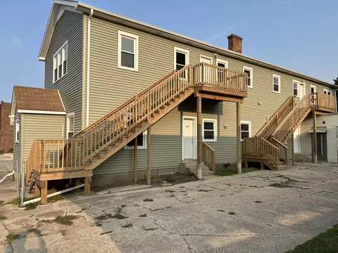 Exterior - 107 N 4th St, Capron, IL 61012 photo 3 of 4