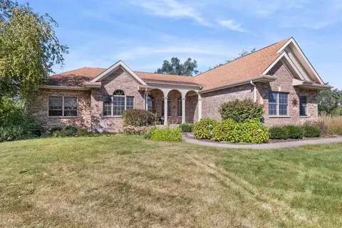 15802 Carries Ln, South Beloit, IL 61080