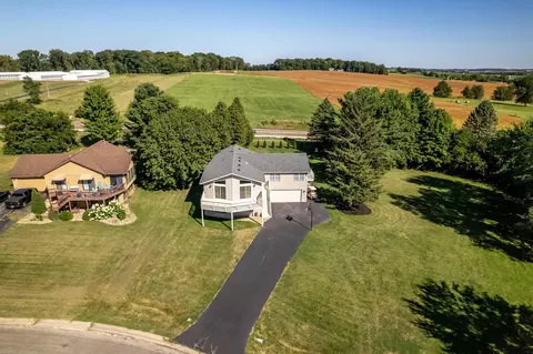 1562 Chadbourne Dr, Davis, IL 61019 photo 2