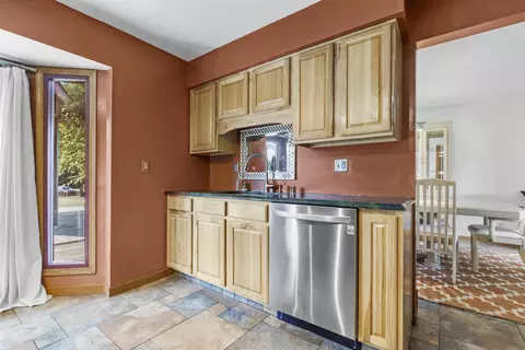6497 Sutter Dr, Roscoe, IL 61073 photo 5