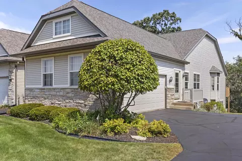 11823 River Hills Pkwy, Rockton, IL 61072