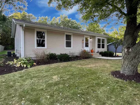 405 David Dr, Winnebago, IL 61088 photo 3