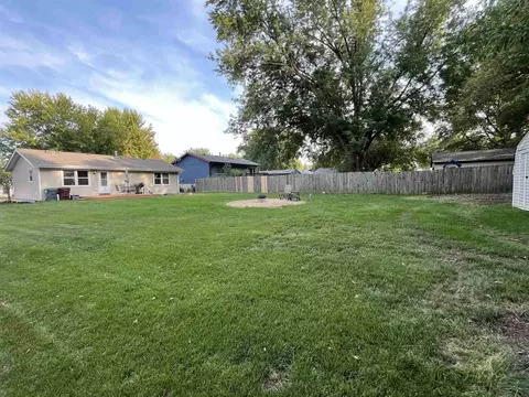 405 David Dr, Winnebago, IL 61088 photo 8
