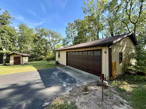 10279 Flory Rd, Lanark, IL 61046
