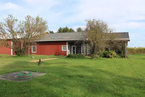 26131 Straw School Rd, Shannon, IL 61078