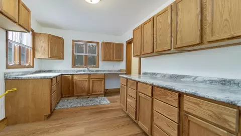 10374 Main St, Roscoe, IL 61073 photo 17