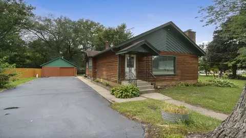 10374 Main St, Roscoe, IL 61073 photo 3