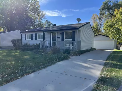 3219 Greendale Dr, Rockford, IL 61109