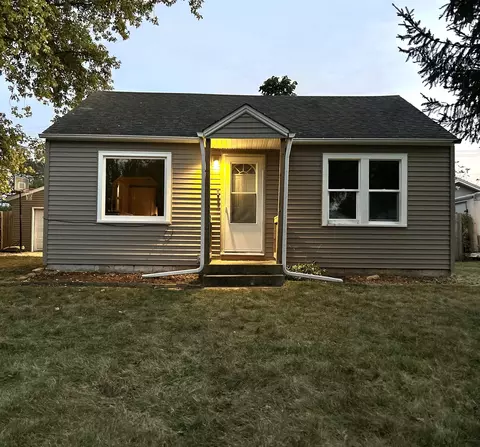 235 Winona Dr, Machesney Park, IL 61115
