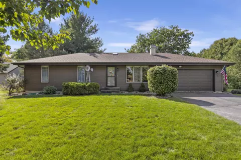 13719 Rustlers Row, Rockton, IL 61072