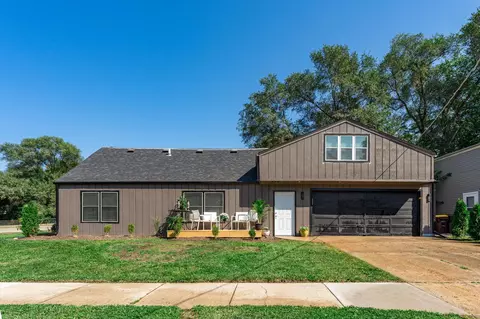 1702 Log Cabin Ave, Rockford, IL 61108
