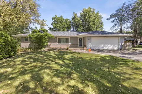 5390 Milestone Dr, Rockford, IL 61109