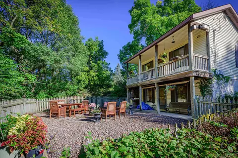 400 N Dodge St, Galena, IL 61036