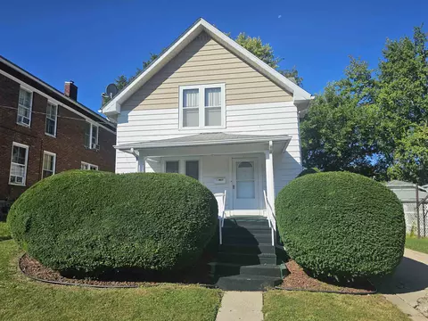 1216 S Blackhawk Ave, Freeport, IL 61032