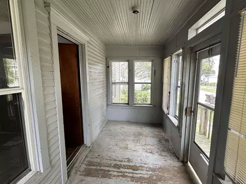 617 E Pleasant, Freeport, IL 61032 photo 5