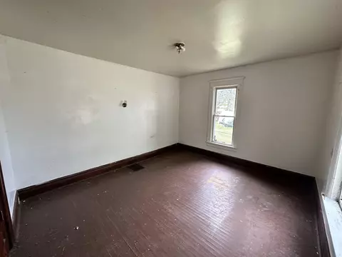 617 E Pleasant, Freeport, IL 61032 photo 9