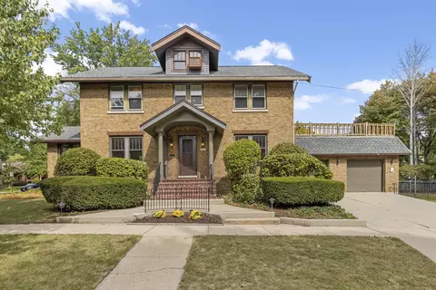 225 Harper Ave, Rockford, IL 61103
