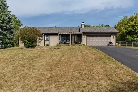 6646 Arena Dr, Roscoe, IL 61073