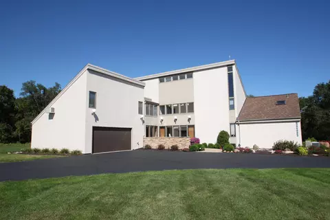 6825 Yale Bridge Rd, Rockton, IL 61072