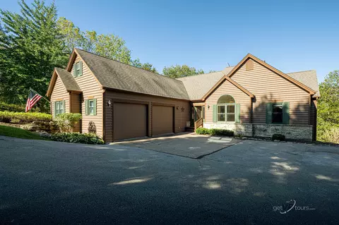 364 W Wachter Rd, Galena, IL 61036