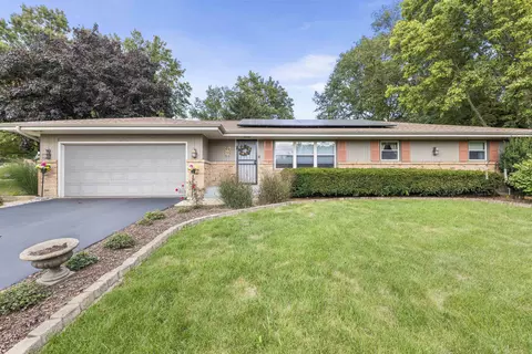 5740 Linden Rd, Rockford, IL 61109