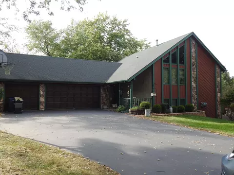 10414 William Trl, Roscoe, IL 61073