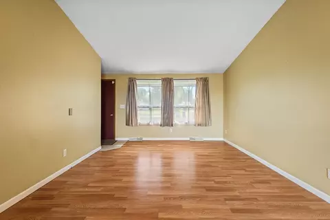 210 E North St, Durand, IL 61024 photo 9