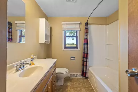 210 E North St, Durand, IL 61024 photo 18
