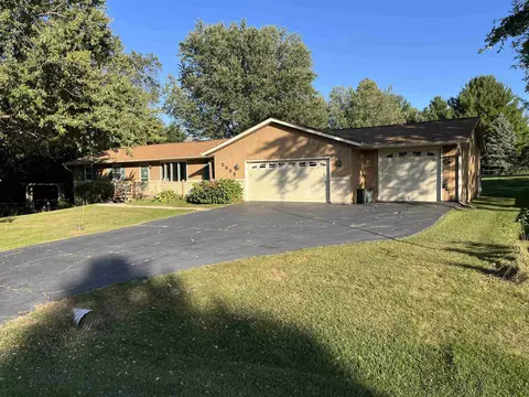 5858 Bow Trl, Rockford, IL 61109
