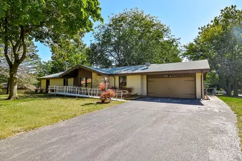 2208 Crane Dr, Rockford, IL 61103