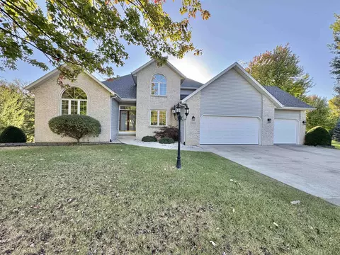 7803 Canterbury Ridge Dr, South Beloit, IL 61080