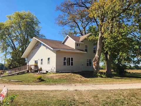 1481 Il Rte 75 E, Freeport, IL 61032