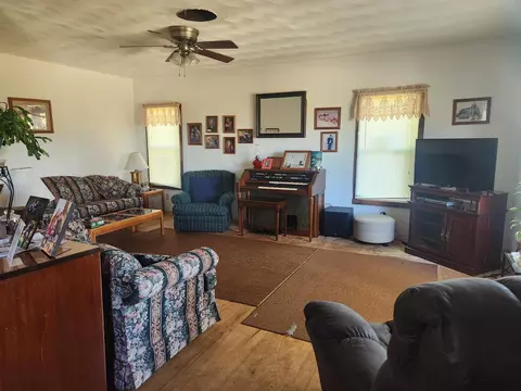 1481 Il Rte 75 E, Freeport, IL 61032 photo 7