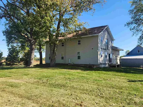 1481 Il Rte 75 E, Freeport, IL 61032 photo 3