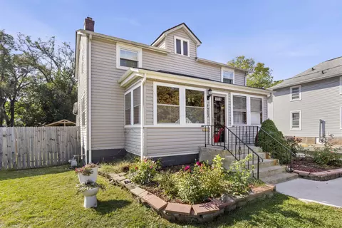 1203 Jackson St, Rockford, IL 61107