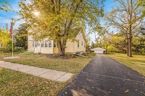 305 E Bluff St, Winnebago, IL 61088 photo 38