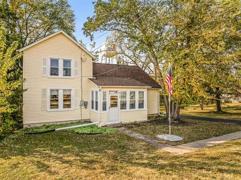 305 E Bluff St, Winnebago, IL 61088 photo 34