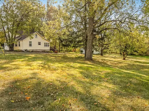 305 E Bluff St, Winnebago, IL 61088 photo 49