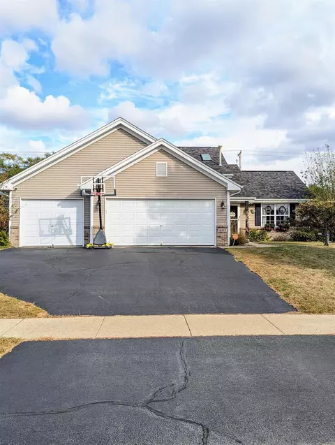 14117 Reston Dr, South Beloit, IL 61080