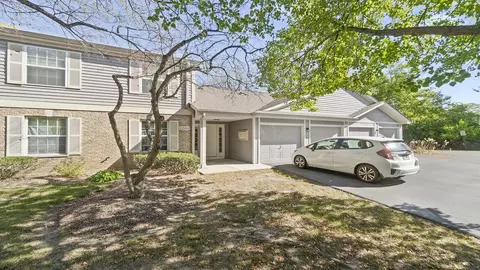 1108 A Stratford Ct, Elgin, IL 60120