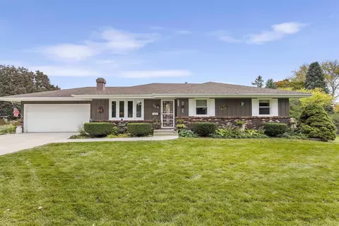 1606 River Bluff Blvd, Rockford, IL 61103