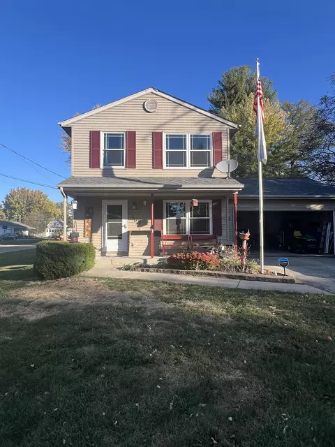Exterior - 402 E South St, Durand, IL 61024 photo 2 of 5