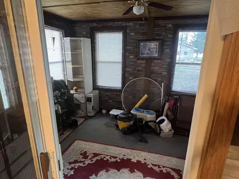 Exterior - 402 E South St, Durand, IL 61024 photo 5 of 5