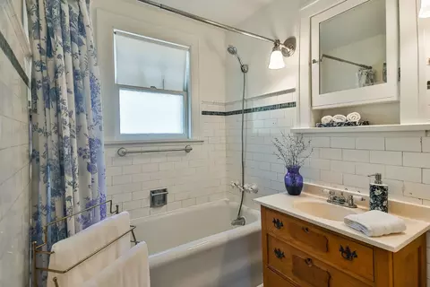 2016 E State St, Rockford, IL 61104 photo 24