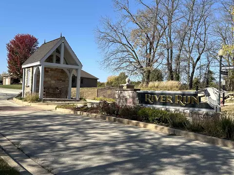 5642 River Run Pkwy, Belvidere, IL 61008
