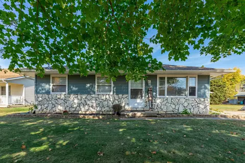 5122 Jenkins Dr, South Beloit, IL 61080