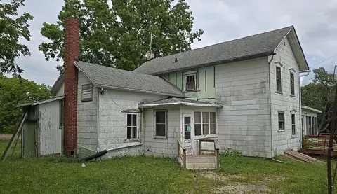 616 Goose Rd, Milledgeville, IL 61051