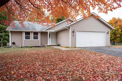 122 NE Drew Ct, Poplar Grove, IL 61065