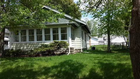 2340 9th St, Rockford, IL 61104
